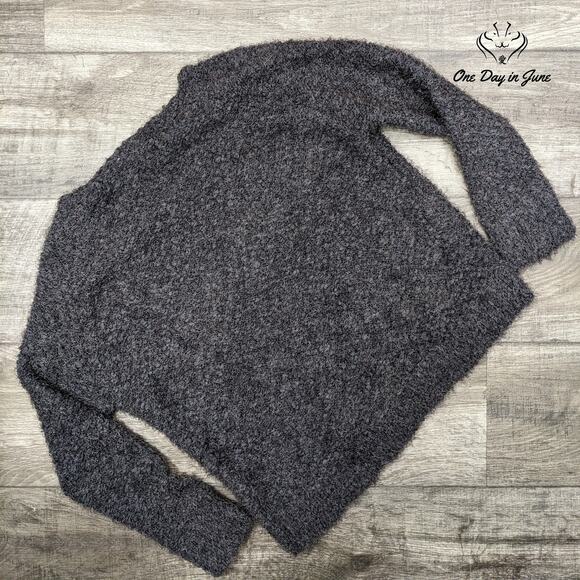 Poof Apparel Fuzzy Knit Sweater Size L - Picture 5 of 5